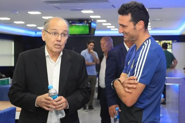 Scaloni record&oacute; a Sabella y desde el cuerpo t&eacute;cnico de Pachorra mostraron orgullo: "Nos tiene que..."