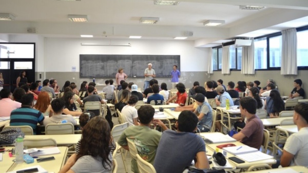Paro docente en la UNLP: no habr&aacute; clases el lunes por un nuevo reclamo contra el Gobierno