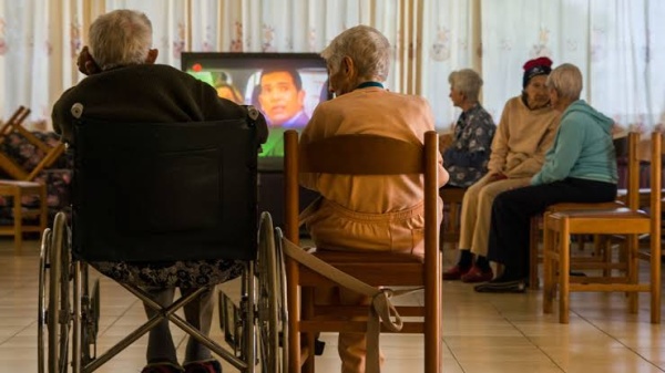 Denuncian supuestas irregularidades en un geri&aacute;trico de La Plata y convocan a otras familias a sumarse a la investigaci&oacute;n
