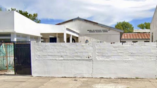 Denuncian que una escuela de La Plata tiene aulas sin calefacci&oacute;n y una obra paralizada desde hace m&aacute;s de cinco a&ntilde;os