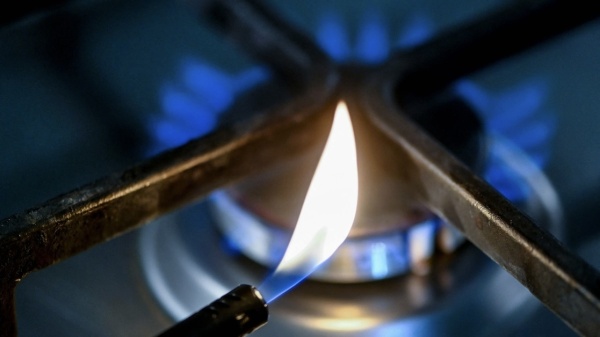 Milei acelera la reforma de Zona Fr&iacute;a y 55 ciudades bonaerenses podr&iacute;an perder el descuento en la factura de gas
