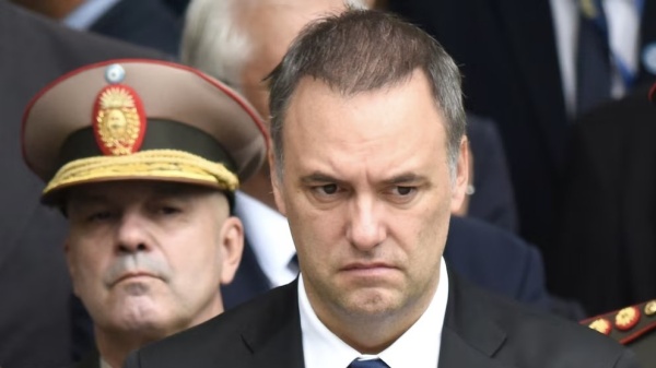 Se agrava la situaci&oacute;n de Adorni: la Justicia detect&oacute; gastos por $139 millones y analiza su patrimonio