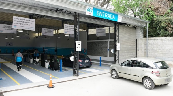 Manejar sin VTV o exceder la velocidad ya puede costarte m&aacute;s de $2,2 millones en la Provincia