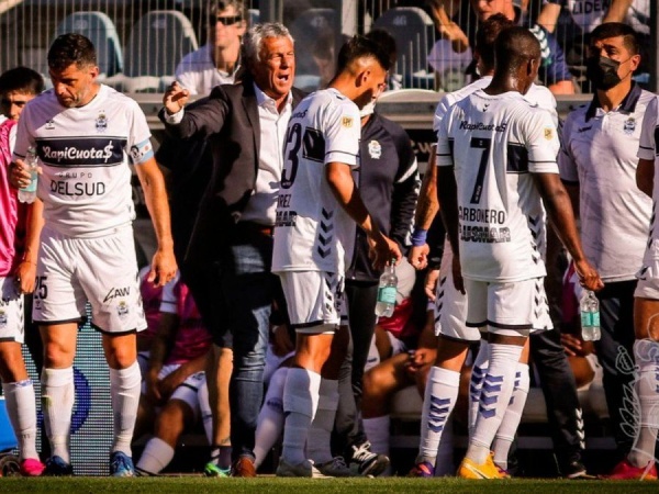 Dej&oacute; un gran recuerdo en los hinchas del Lobo, intent&oacute; regresar en varias oportunidades y ahora vuelve al futbol argentino