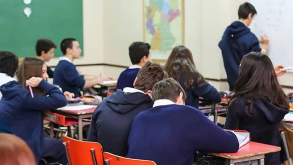 El cambio de aportes al IPS lleg&oacute; a la Justicia: colegios privados demandaron a la Provincia
