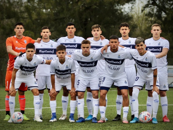 Debut&oacute; en Gimnasia, estuvo a punto de llegar en un grande, lo margin&oacute; un ex Estudiantes y ahora juega al f&uacute;tbol con amigos