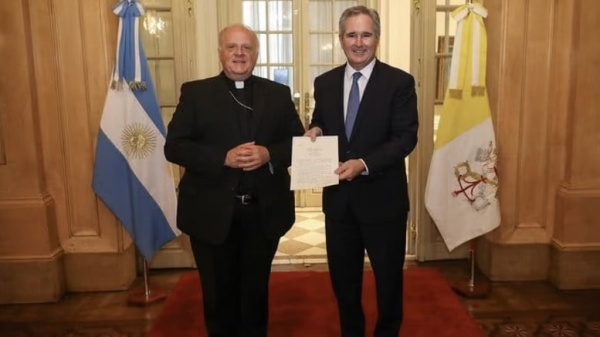 Casa Rosada recibi&oacute; al enviado del Vaticano y avanza la agenda por una posible visita papal