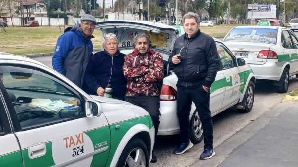 Tras el caos por la falta de GNC, los taxistas de La Plata exigen que el combustible sea declarado &ldquo;esencial&rdquo;