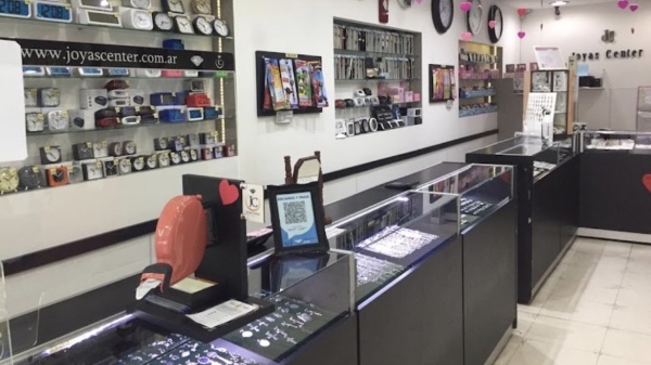 Rob&oacute; cadenas de oro de una joyer&iacute;a de La Plata, huy&oacute; en taxi y lo atraparon