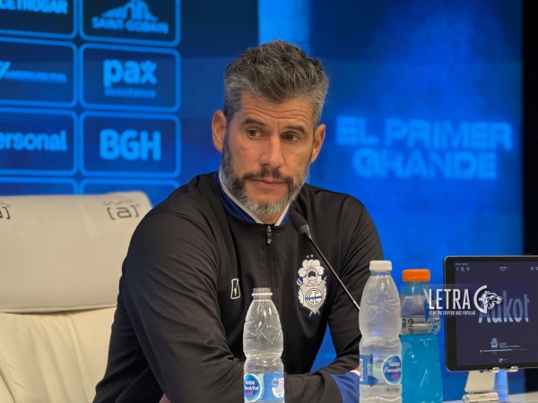 Pereyra banc&oacute; a la dirigencia por el mercado de pases y lanz&oacute; un curioso an&aacute;lisis del partido: "Ni bueno ni malo, correcto"