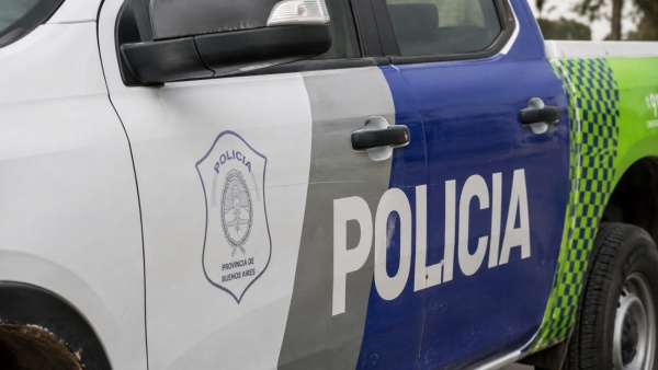Vecinos atraparon a un ladr&oacute;n que golpe&oacute; con una barra de hierro a una pareja de jubilados en La Plata