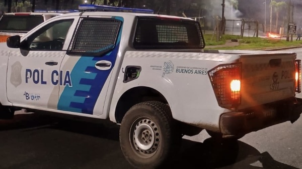 Quisieron robarle a un polic&iacute;a en La Plata y terminaron baleados: son padre e hijo