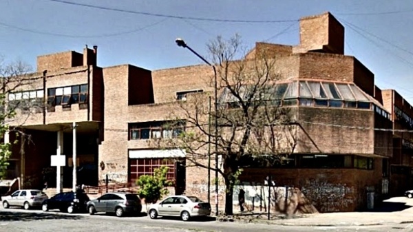 Llevan 61 d&iacute;as sin calefacci&oacute;n y reducen las clases en una hist&oacute;rica escuela de La Plata