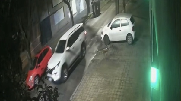 Compr&oacute; una camioneta 0 km en La Plata y se la robaron de la puerta de su casa apenas horas despu&eacute;s
