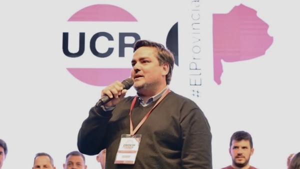 La UCR bonaerense se relanz&oacute; en La Plata y Balb&iacute;n avis&oacute;: &ldquo;Vamos a disputar el poder en cada rinc&oacute;n&rdquo;