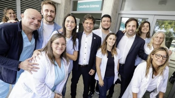 Kicillof suma casi 1.800 j&oacute;venes profesionales a hospitales y centros de salud bonaerenses