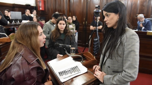 Impulsan en La Plata un programa para ayudar a familias con deudas y negociar con acreedores