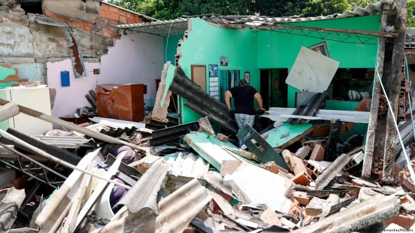 Un terremoto de magnitud 7,4 sacudi&oacute; Colombia: hay heridos, graves da&ntilde;os y aeropuertos cerrados