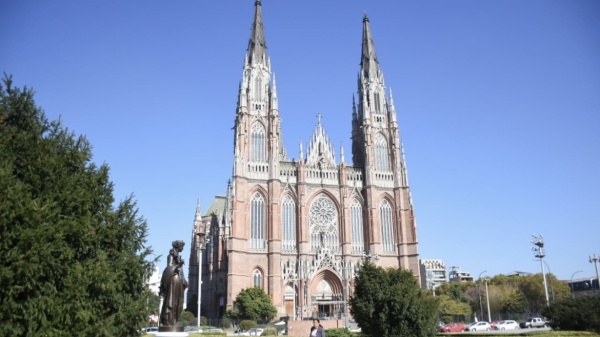 La Catedral de La Plata arras&oacute; al Duomo de Mil&aacute;n y est&aacute; entre las cuatro mejores del mundo