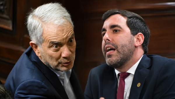 El PRO apoy&oacute; dar de baja el pliego de micros en La Plata pero cuestion&oacute; a Alak por la demora y la falta de un plan integral