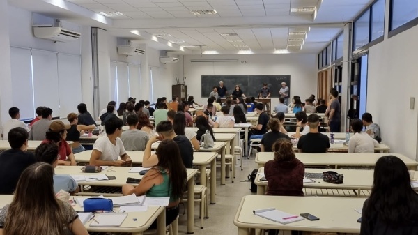 Paro universitario de 48 horas: qu&eacute; pasar&aacute; con las clases en La Plata este jueves y viernes