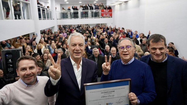 Alak llam&oacute; a la unidad del peronismo en La Plata junto a Alberto Descalzo: &ldquo;No sobra nadie&rdquo;
