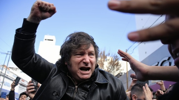 La &ldquo;Mileiman&iacute;a&rdquo; pierde fuerza en las redes y el Gobierno enfrenta un problema que antes no ten&iacute;a