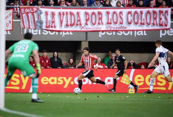 Estudiantes tritur&oacute; a Gimnasia y le propin&oacute; otra hist&oacute;rica goleada para extender su paternidad