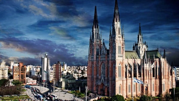 Campeona del mundo: La Catedral de La Plata hizo historia y arras&oacute; en la final del Mundial de Catedrales