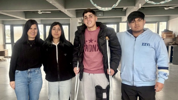 Tres estudiantes de La Plata est&aacute;n entre los 20 mejores del pa&iacute;s y van por el sue&ntilde;o de lanzar un sat&eacute;lite
