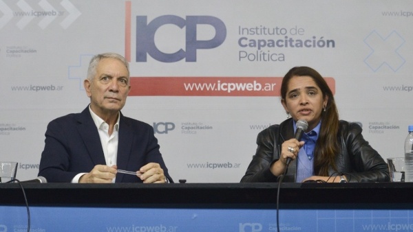 Alak defendi&oacute; la Ley de Tierras y advirti&oacute; que derogarla &ldquo;es un atentado contra la soberan&iacute;a nacional&rdquo;