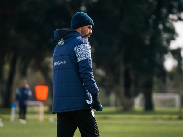 Pereyra juega fuerte para ir a Rosario y analiza cambiar casi medio equipo y el esquema para volver a la victoria
