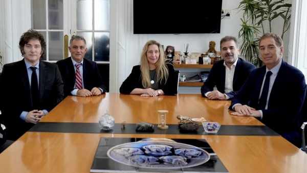 La alianza entre Milei y el PRO empieza a sacudir La Plata: los nombres que se anotan para la pelea por la ciudad