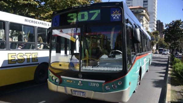 Cada vez menos pasajeros usan los micros en el AMBA: fuerte ca&iacute;da y boletos que subieron m&aacute;s del doble en un a&ntilde;o