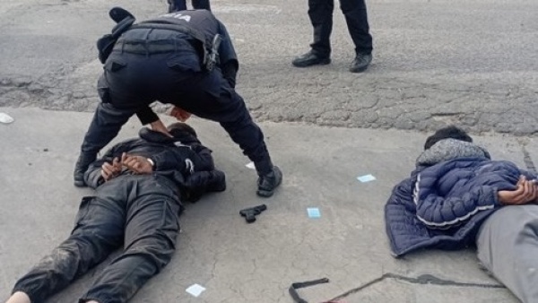 Dos menores fueron aprehendidos en La Plata por el robo de una moto y los investigan por otros hechos