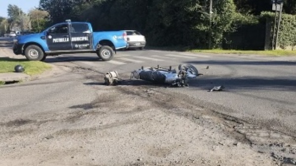Un motociclista muri&oacute; tras un choque con una camioneta en La Plata y el conductor qued&oacute; imputado