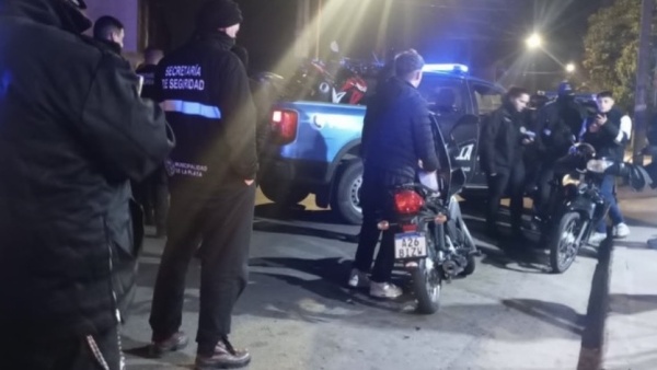 Operativo nocturno en La Plata termin&oacute; con 23 motos secuestradas y casos de alcoholemia positiva