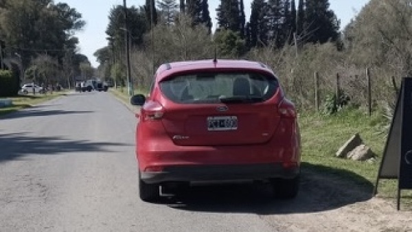 Tragedia en La Plata: una joven de 20 a&ntilde;os muri&oacute; tras un choque entre dos autos y una moto