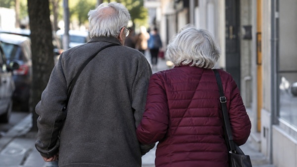 Una pareja de jubilados que alquila necesit&oacute; m&aacute;s de $2,5 millones para vivir durante agosto
