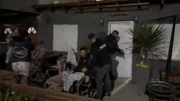 Operativo &ldquo;Nexo&rdquo; en La Plata: tres aprehendidos y m&aacute;s de $7 millones secuestrados en allanamientos por drogas