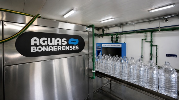 Vecinos de una localidad de La Plata denuncian un trato &ldquo;inhumano&rdquo; de ABSA: esperan horas para conseguir agua