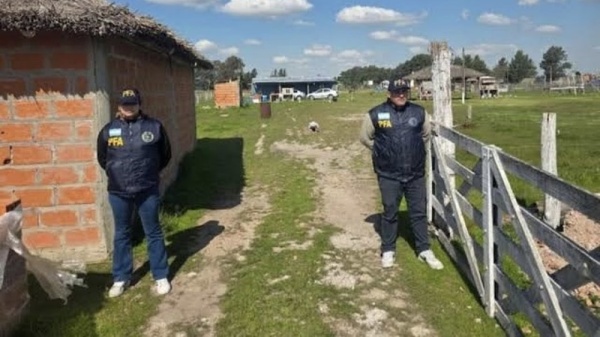 Secuestraron a una pareja y su hija de 3 a&ntilde;os durante cuatro d&iacute;as por una deuda millonaria en Brandsen