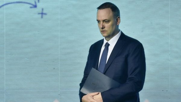 Manuel Adorni present&oacute; 78 p&aacute;ginas ante la Justicia para justificar su patrimonio y respondi&oacute; por sus d&oacute;lares y propiedades