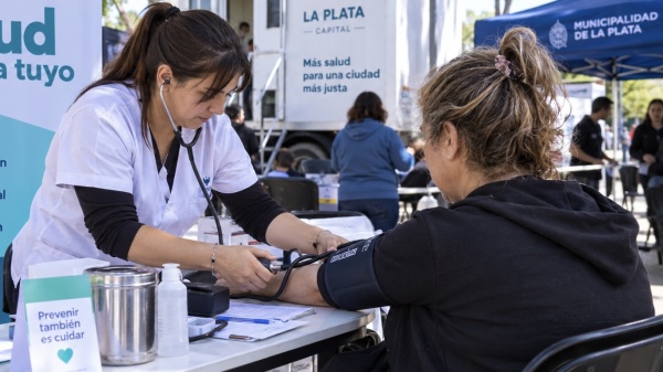 Vacunas, controles y testeos gratuitos en La Plata: d&oacute;nde estar&aacute;n los operativos esta semana