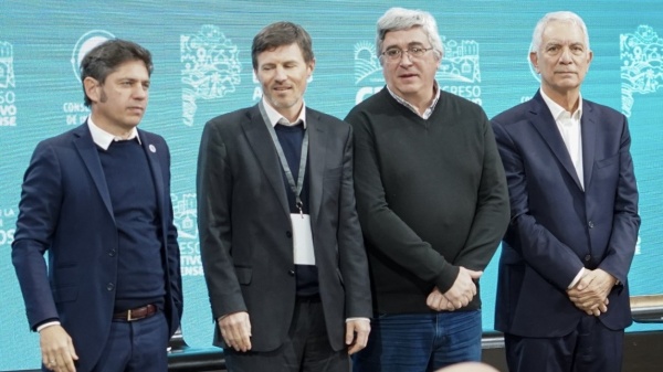 Alak acompa&ntilde;&oacute; a Kicillof y carg&oacute; contra Milei: &ldquo;El plan econ&oacute;mico perjudica gravemente a la Provincia&rdquo;