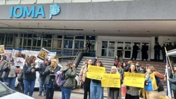 Afiliados de IOMA convocan a una juntada de firmas en La Plata y aseguran que el reclamo &ldquo;no tiene bandera pol&iacute;tica&rdquo;