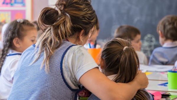 La Provincia formaliz&oacute; un programa contra las violencias hacia ni&ntilde;os y adolescentes y ya capacit&oacute; a m&aacute;s de 7 mil personas