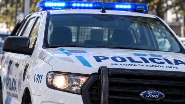 Amenaz&oacute; con una pistola 9 mil&iacute;metros a un joven en City Bell y termin&oacute; detenido