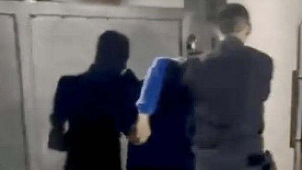 Volvieron a atacar en City Bell: dos delincuentes entraron a robar a una casa, prepararon el bot&iacute;n y terminaron detenidos