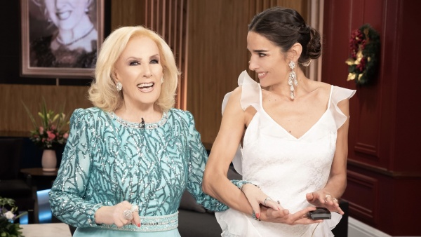 Juana Viale llev&oacute; tranquilidad y revel&oacute; qu&eacute; hace Mirtha Legrand durante su internaci&oacute;n
